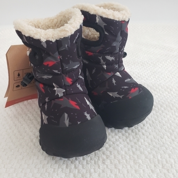 Bogs B-MOC Insulated‎ Waterproof Boot Black/ Multi Sharks Size 4 New - Picture 15 of 16